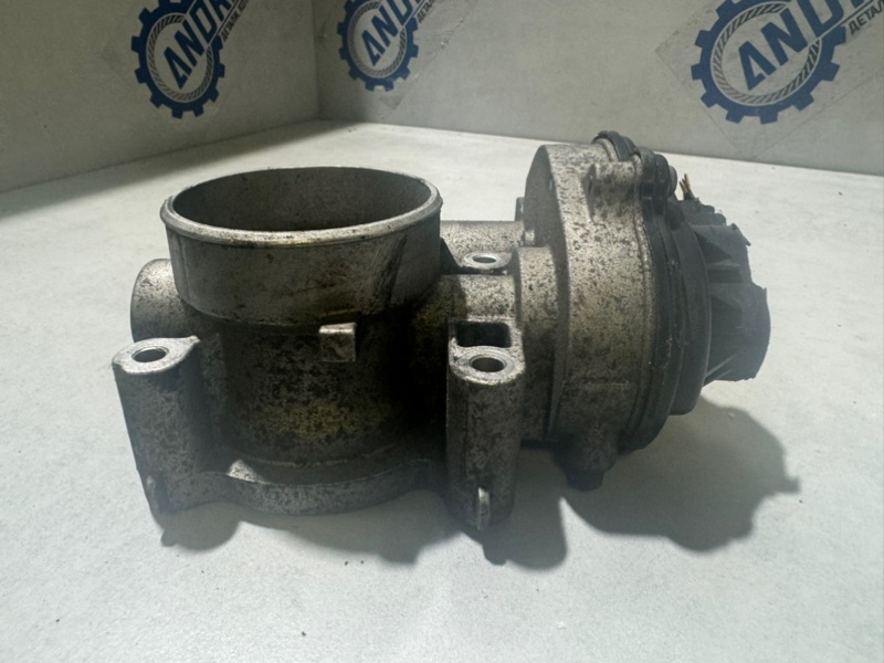 Дроссельная заслонка Ford Focus 2 AODA vp4m5u9e927dc контрактная