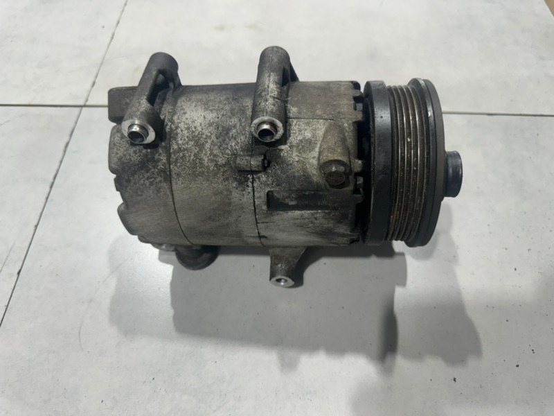 Компрессор кондиционера Ford Focus 2 AODA