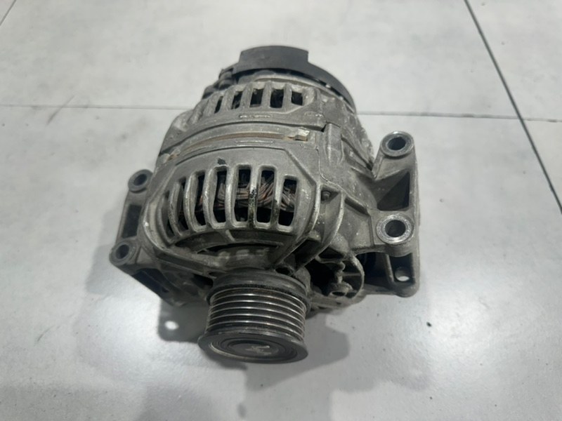 Запчасть генератор Audi q5 2011 CDN 06b903016ab контрактная Генератор Audi q5 2011 CDN 06b903016ab контрактная