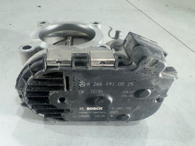Дроссельная заслонка Mercedes A W169 M266.940 Дроссельная заслонка Mercedes A W169 M266.940