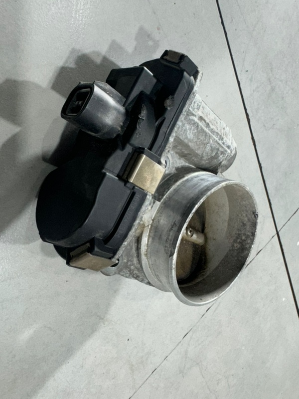Дроссельная заслонка Chevrolet Captiva 10HM 12618735 контрактная