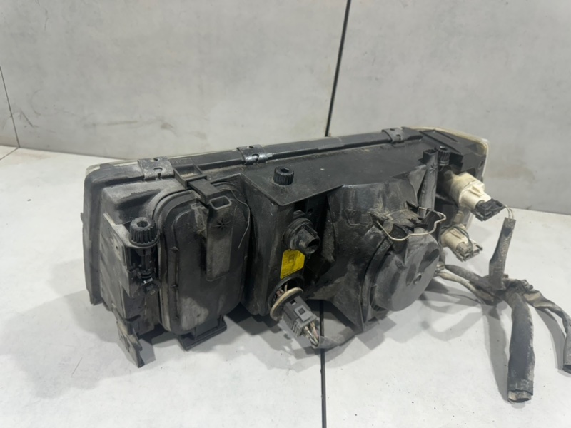 Фара галогеновая правая 940 1994 B230GK