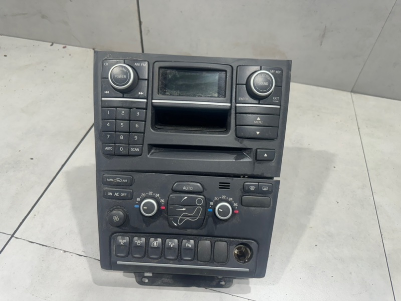 Магнитола Volvo XC90 30797972 контрактная