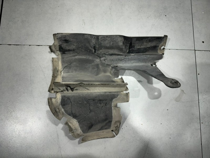 Дефлектор воздушный левый Volvo S80