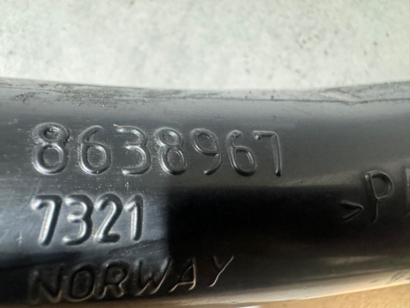 Патрубок интеркулера Volvo S60 B5254T2 Патрубок интеркулера Volvo S60 B5254T2