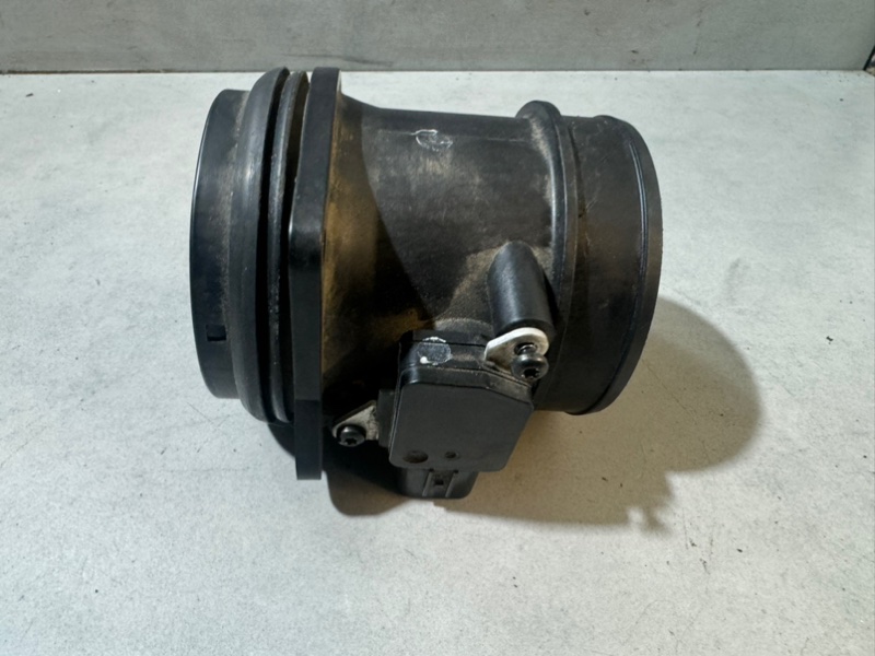 Датчик массового расхода воздуха Volvo v40 B5204T9 31380619 контрактная