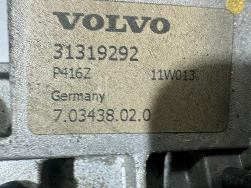 Кронштейн Volvo XC70 D5244T10