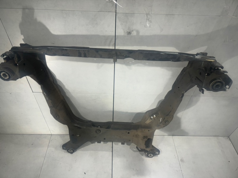 Балка подвески передняя XC60 B4204T6
