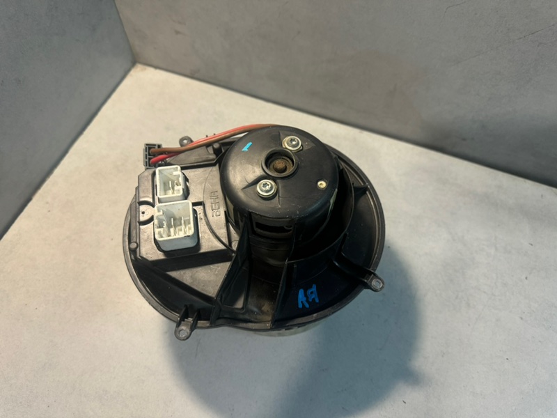 Мотор печки XC90