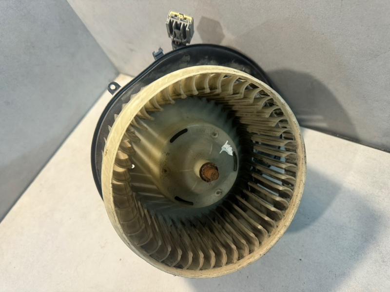 Мотор печки XC90