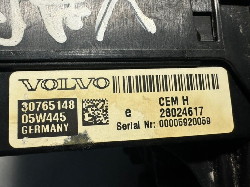 Блок предохранителей XC90 B5254T2 Блок предохранителей XC90 B5254T2