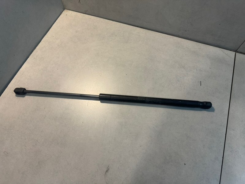 Амортизатор капота Volvo XC90 30649736 контрактная