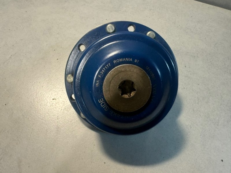 Муфта VVT Volvo XC90 B5254T2 8642284 контрактная