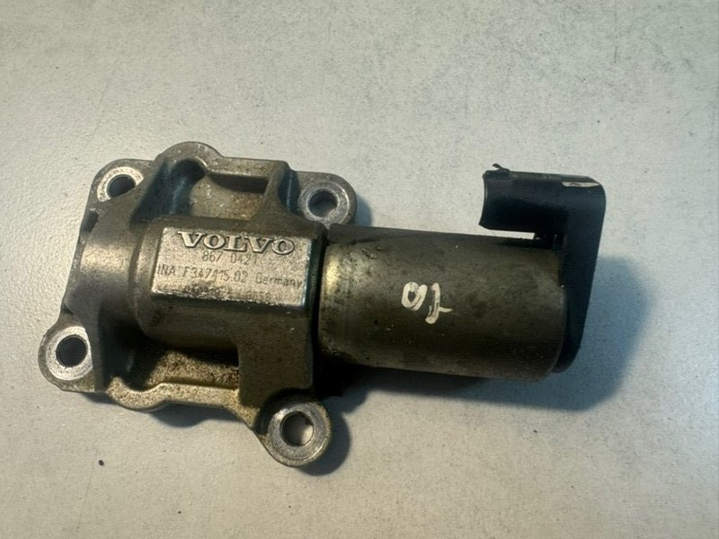 Запчасть клапан vvt-i Volvo S80 B5254T2 8670421 контрактная Клапан VVT-i Volvo S80 B5254T2 8670421 контрактная