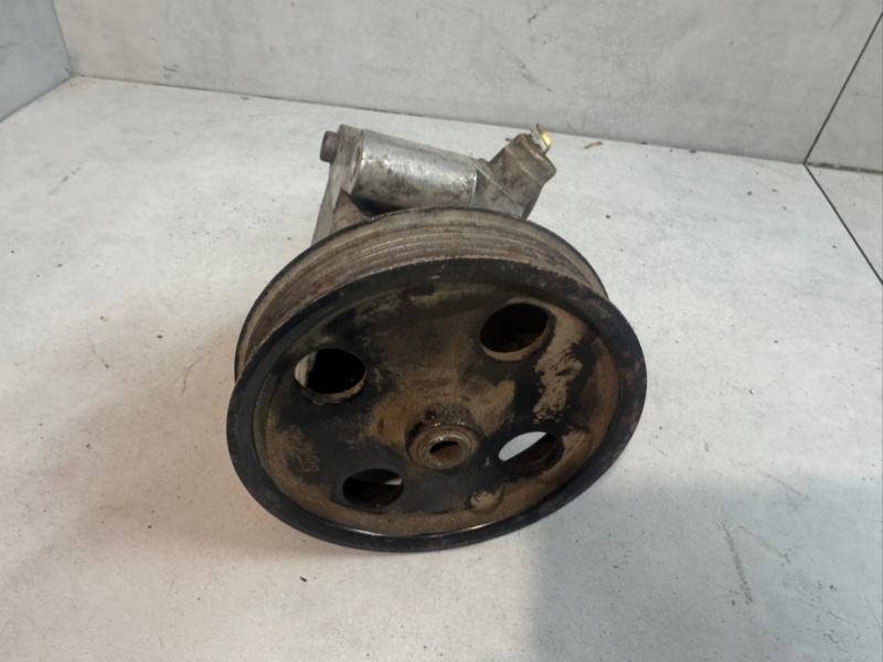 Насос гидроусилителя руля Volvo S40 30714048 контрактная