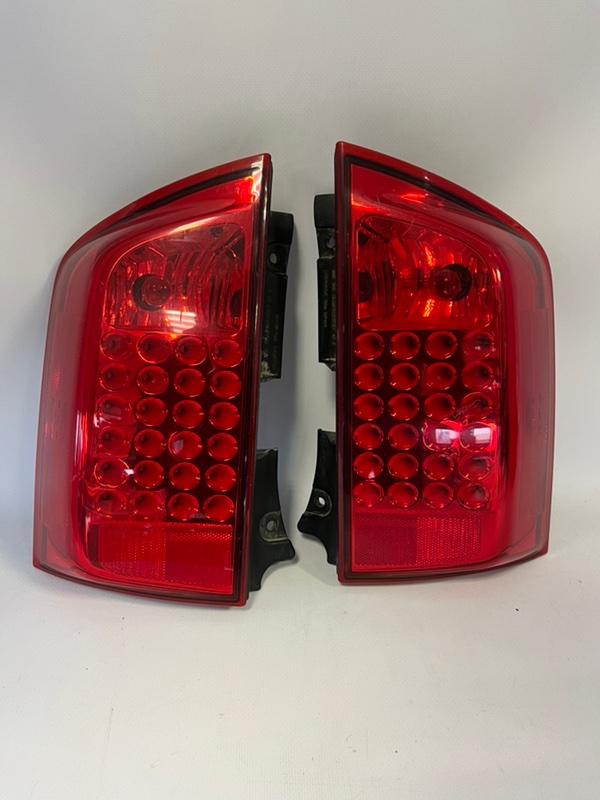 Запчасть задние фонари INFINITI QX56 JA60 VK56DE 265557S600 контрактная Задние фонари INFINITI QX56 JA60 VK56DE 265557S600 контрактная