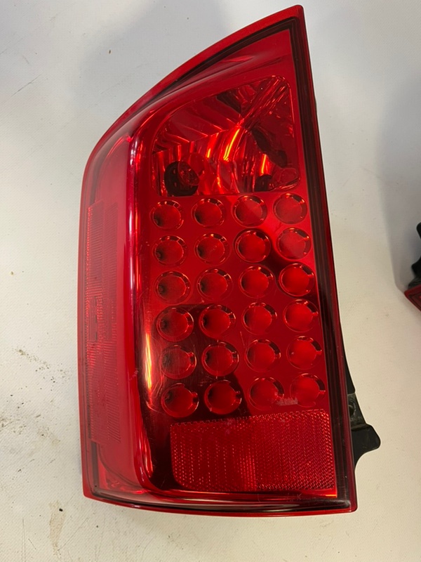 Задние фонари QX56 JA60 VK56DE Задние фонари QX56 JA60 VK56DE