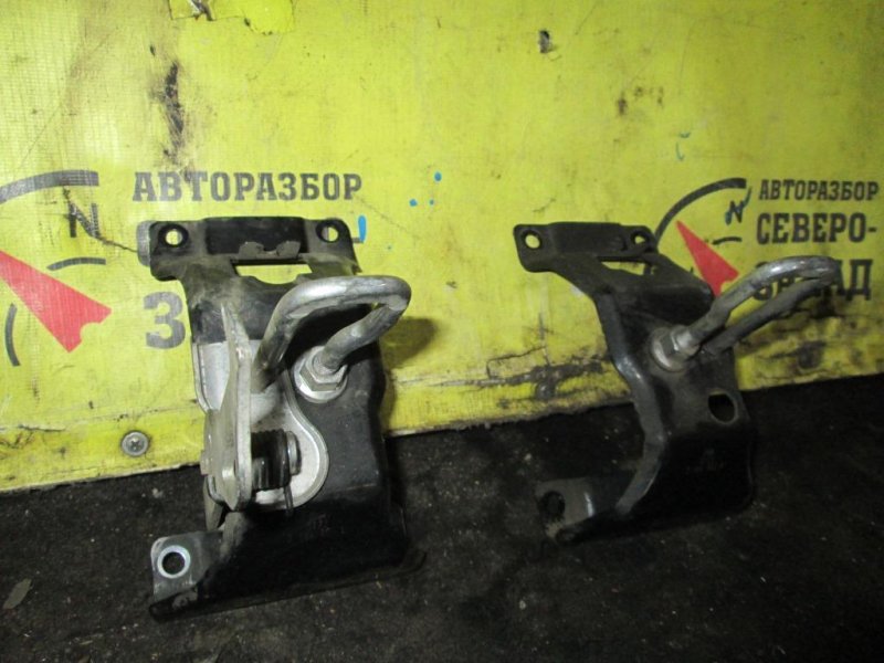 Замок капота правый BMW X5 E70 N63B44 51237164802 контрактная