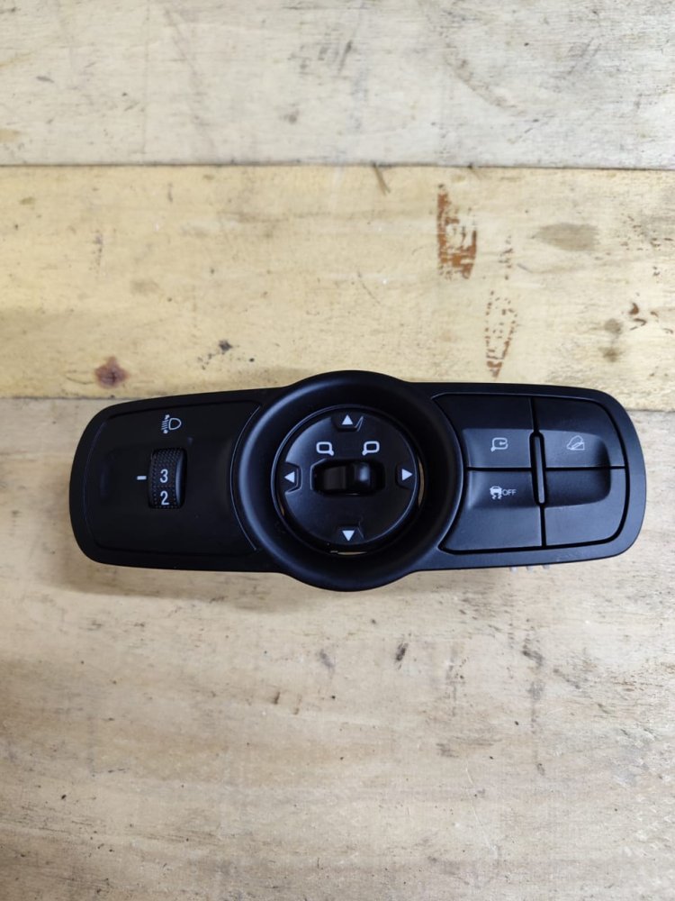 Блок управления зеркалами Chery Tiggo 4 2022 T19 SQRE4G15B 808000105AA Б/У