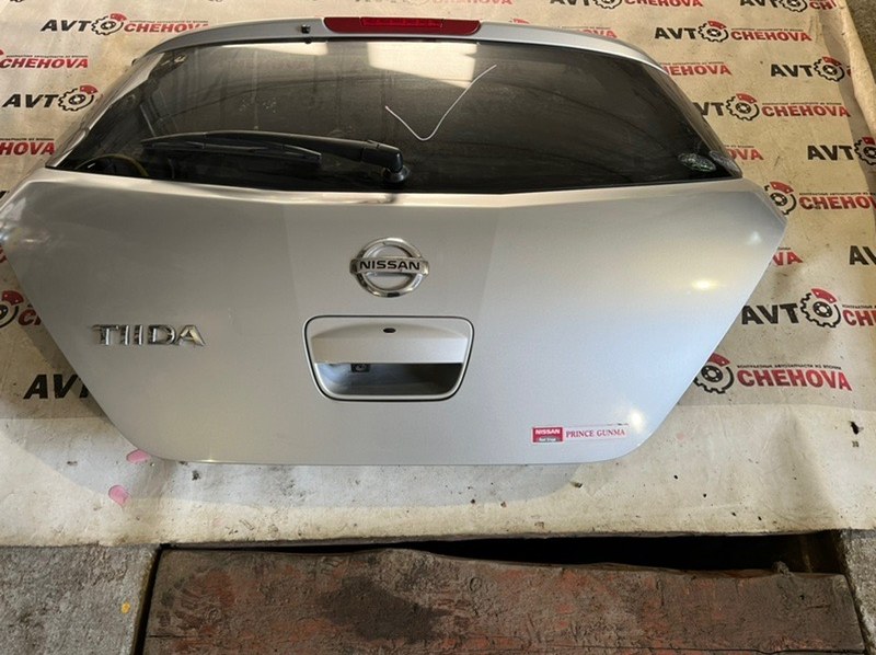 Дверь багажника (в отличном состоянии) Nissan Tiida C11-406059 HR 15 2009 задняя