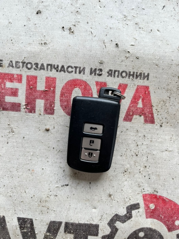 Ключ зажигания,смарт ключ Toyota Camry AVV50-1017135 2ARFXE 2012