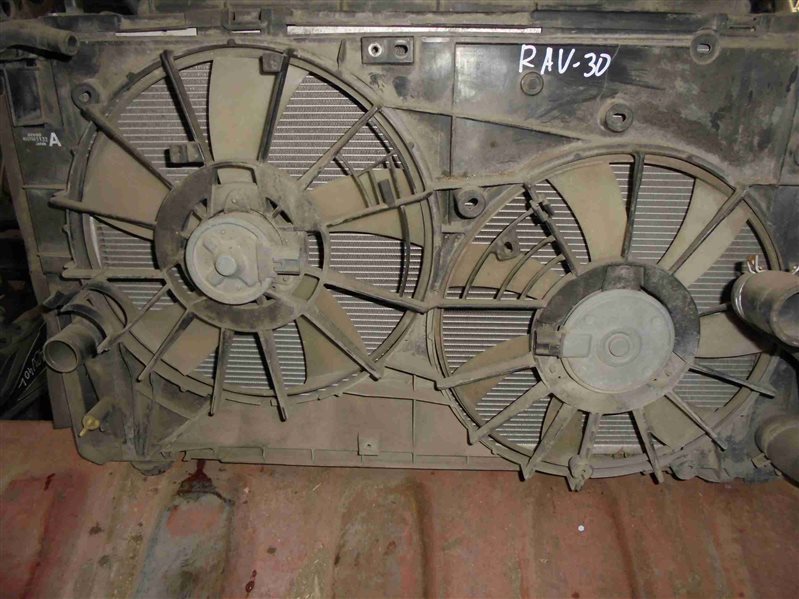 Радиатор основной Toyota Rav4 ACA31