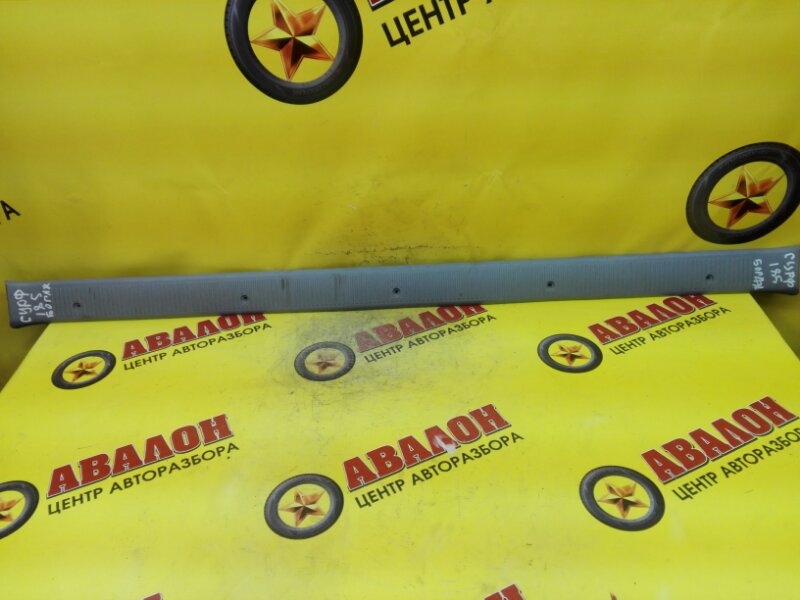 Накладка на багажник Toyota Hilux Surf RZN185 3RZ-FE 2000