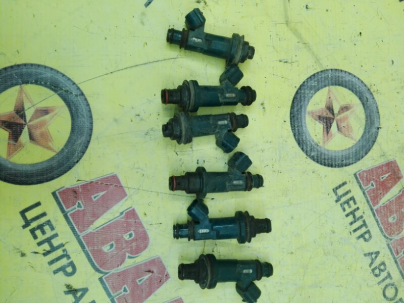 Форсунка Lexus Rx300 MCU15 1MZ-FE 2000