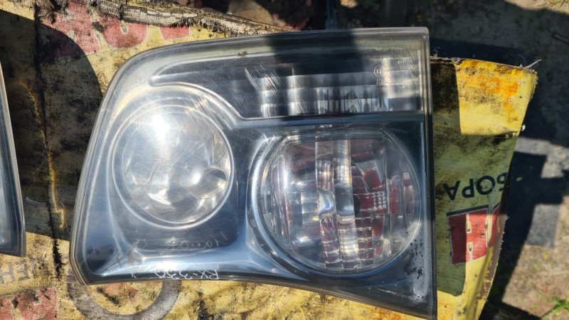 Стоп в крышку багажника Lexus Rx330 MCU31 3MZ 2003 левый