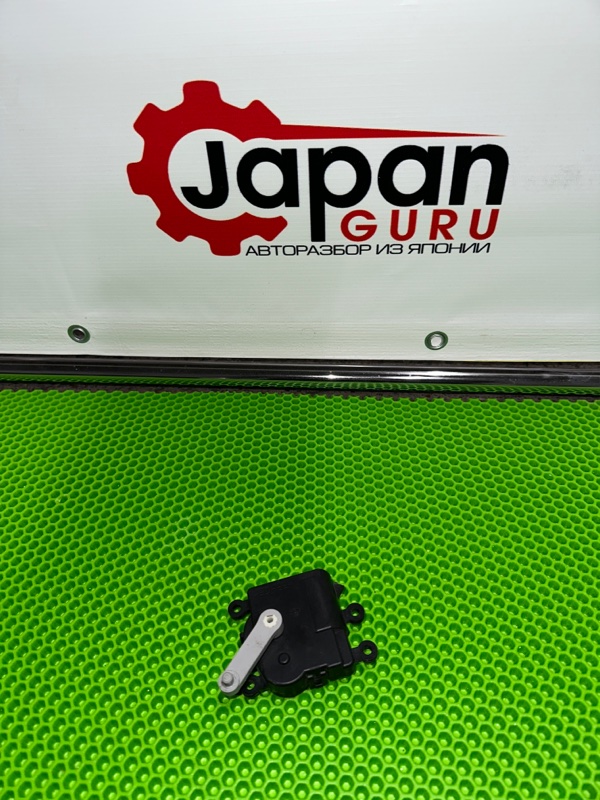 Моторчик заслонки печки Mazda 6 2015 GJ Седан PE kd4761a60 контрактная