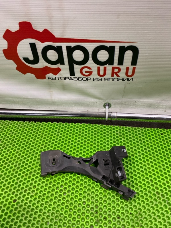 Кронштейн бампера передний правый Mazda 3 BK Хэтч LF