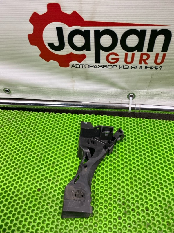 Кронштейн бампера передний правый 3 2008 BK Хэтч LF