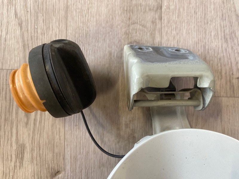 Лючок топливного бака Grand Vitara 2010 jt J24B