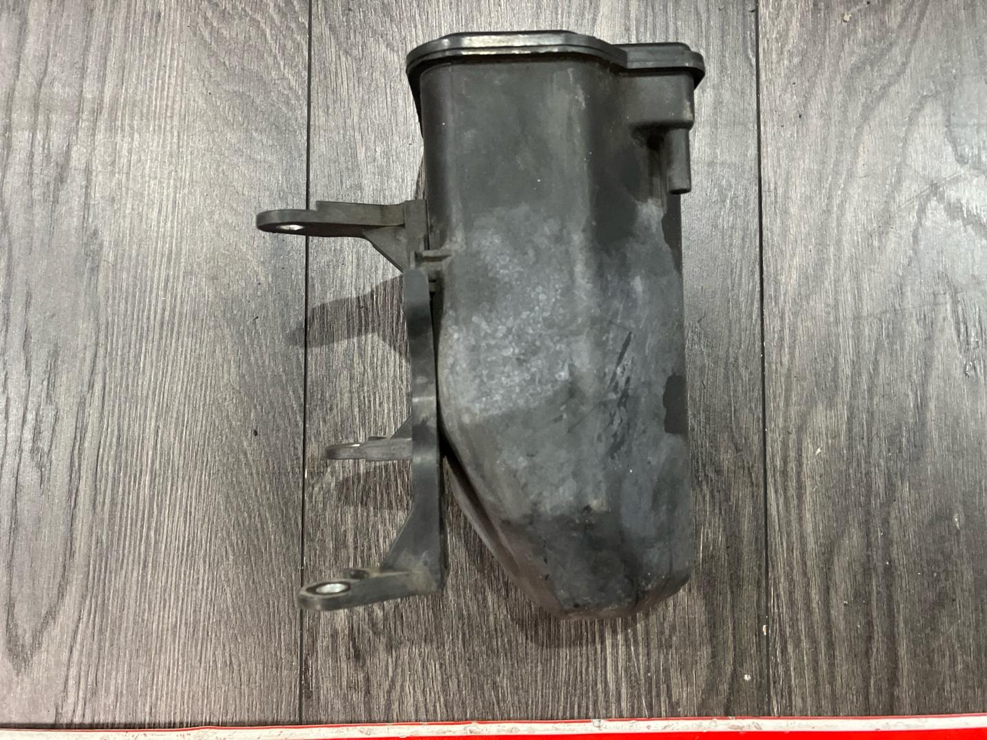 Абсорбер Golf 2011 MK6 1.4 CAXA