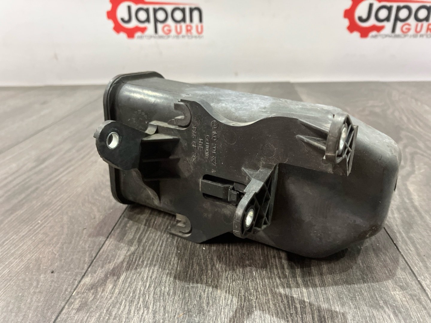 Абсорбер Golf 2011 MK6 1.4 CAXA