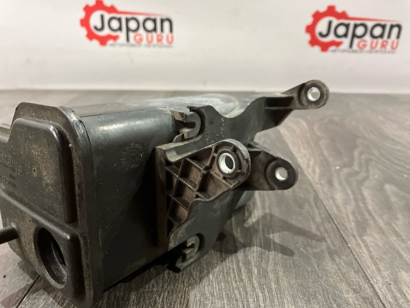 Абсорбер Golf 2011 MK6 1.4 CAXA