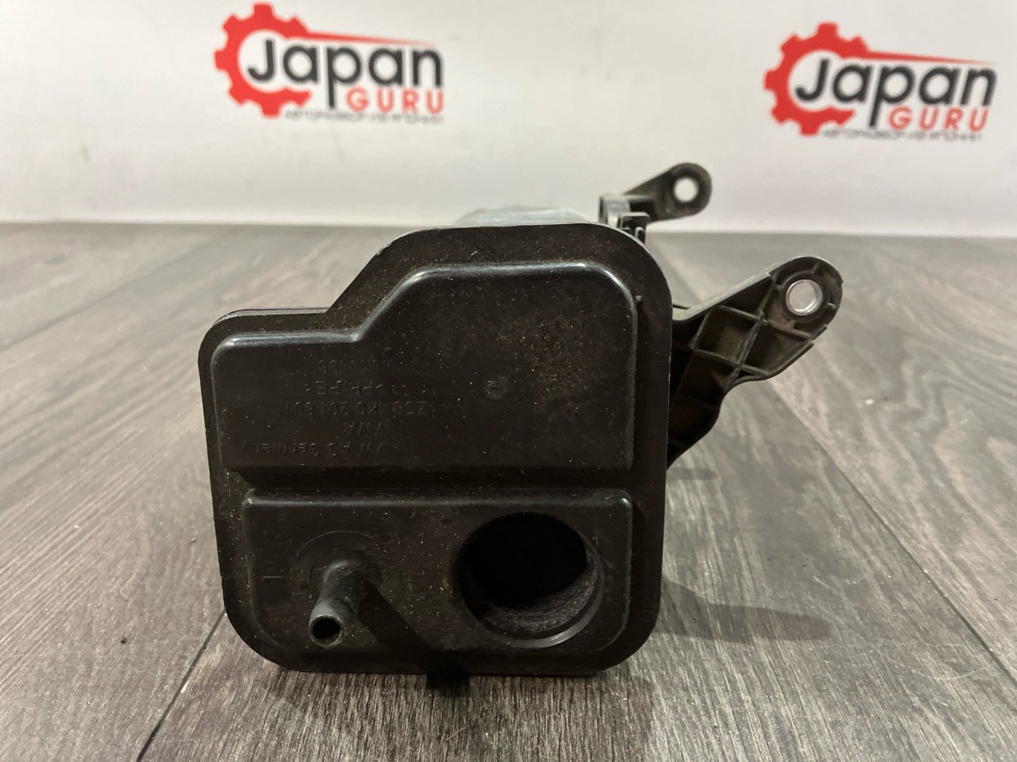 Абсорбер Golf 2011 MK6 1.4 CAXA