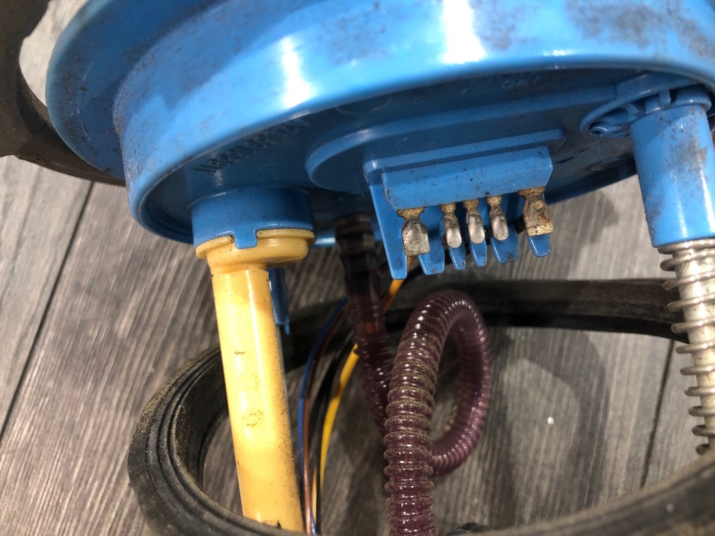 Бензонасос Golf 2011 MK6 1.4 CAXA