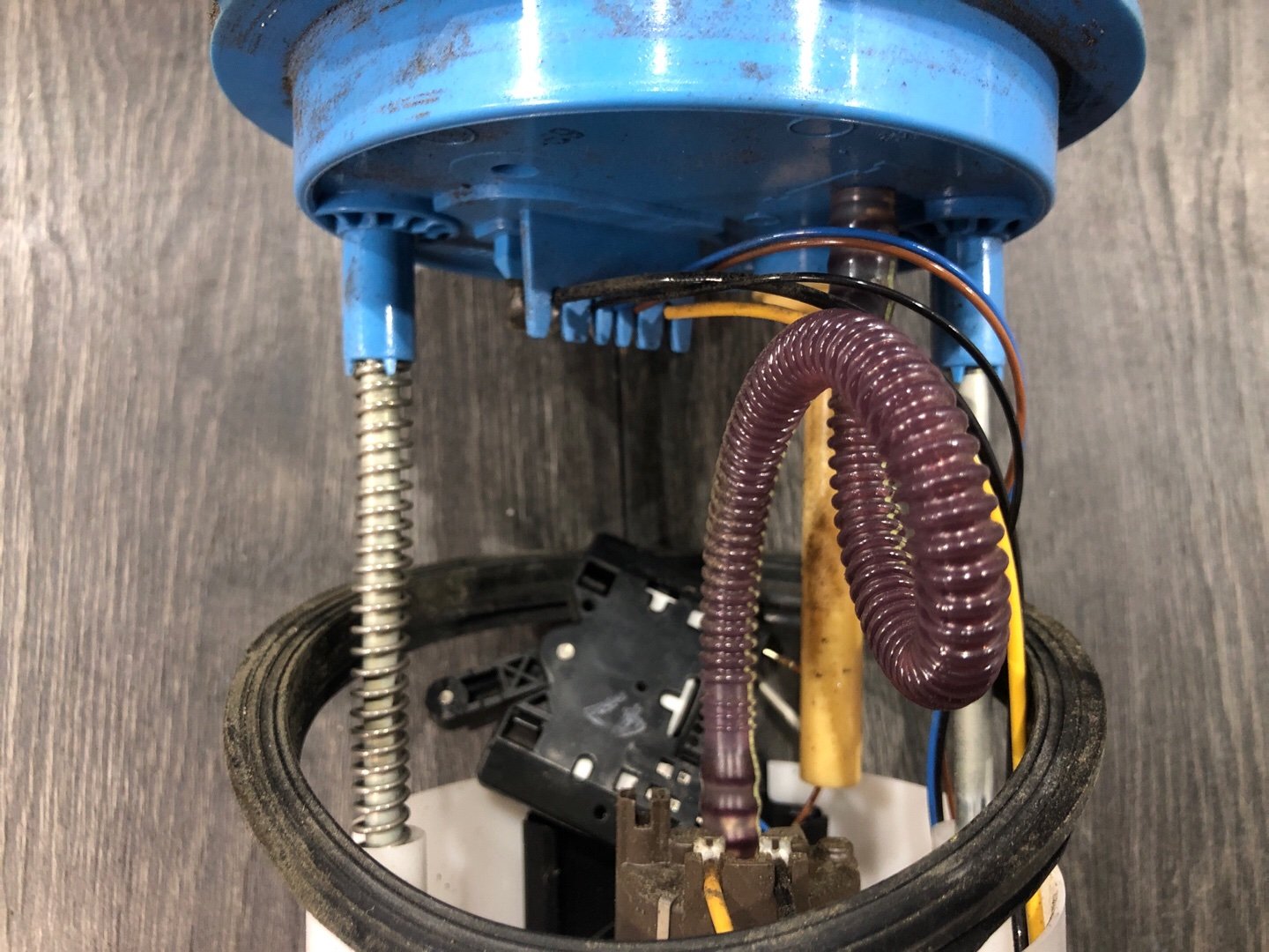 Бензонасос Golf 2011 MK6 1.4 CAXA