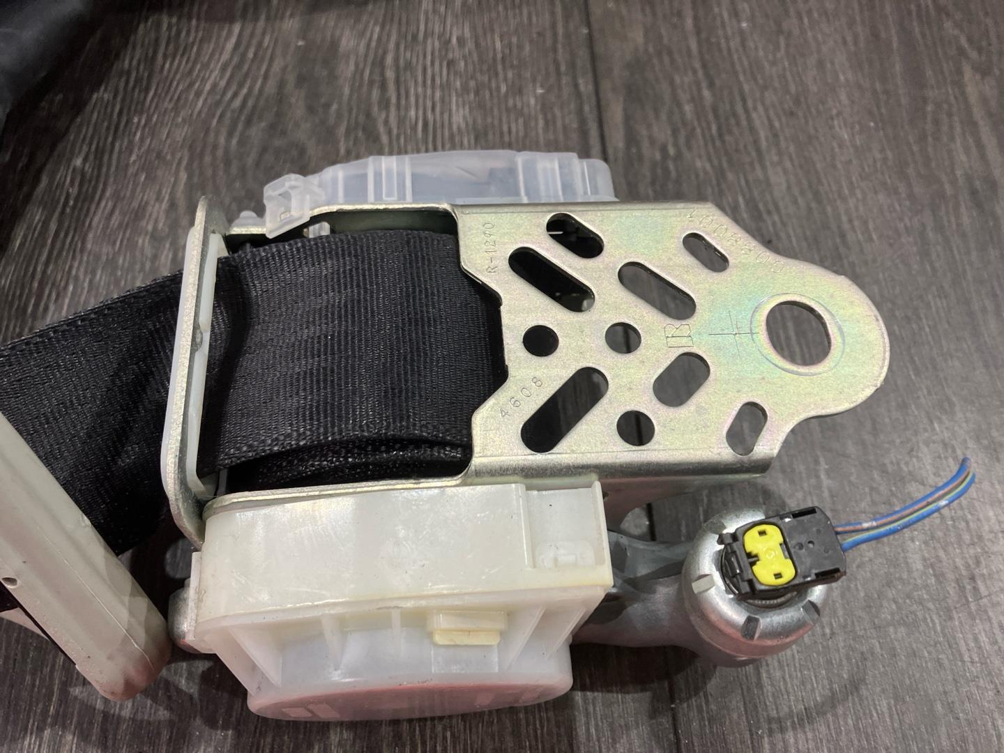 Ремень безопасности передний левый Sx4 2010 sx4 M15A