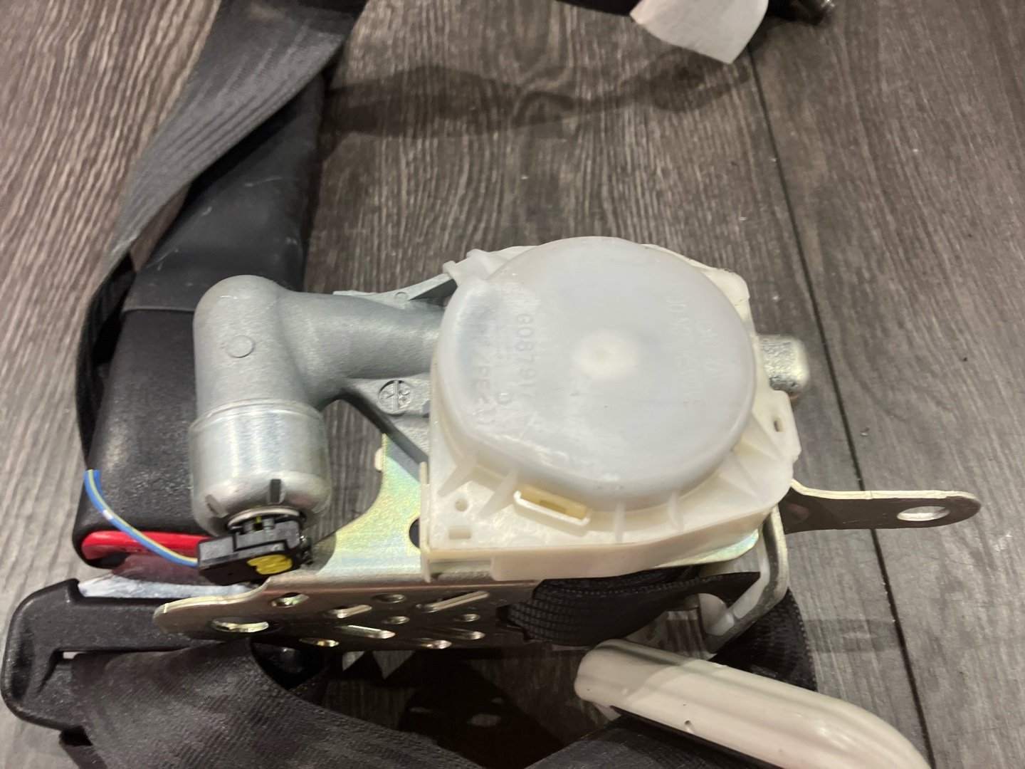 Ремень безопасности передний левый Sx4 2010 sx4 M15A