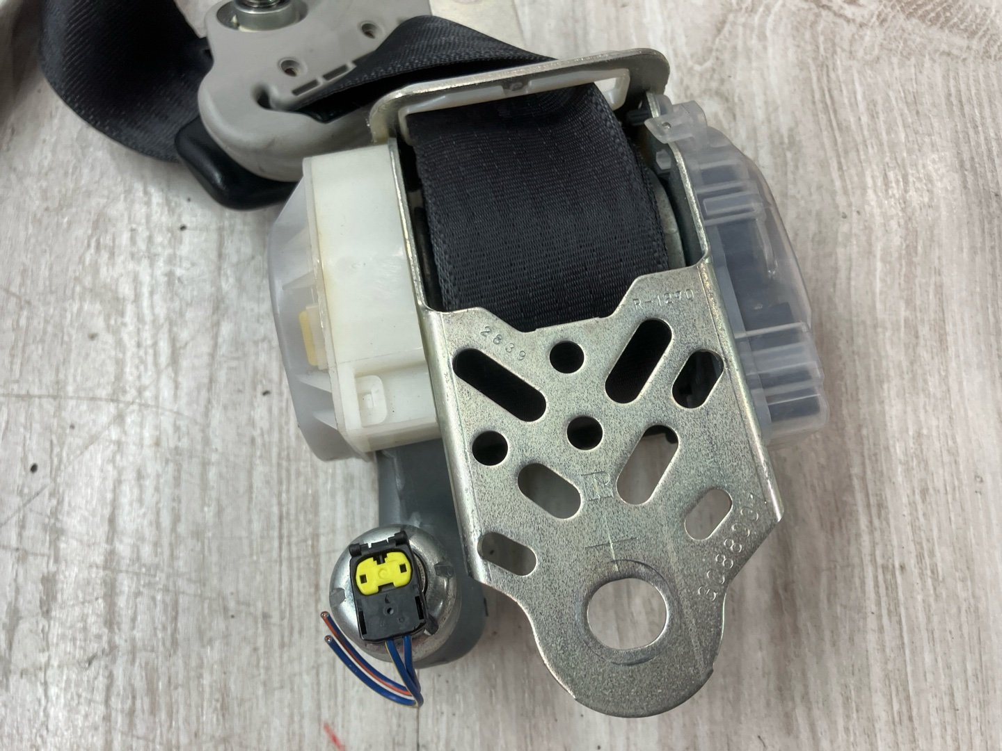 Ремень безопасности передний левый Sx4 2007 sx4 J20A Ремень безопасности передний левый Sx4 2007 sx4 J20A