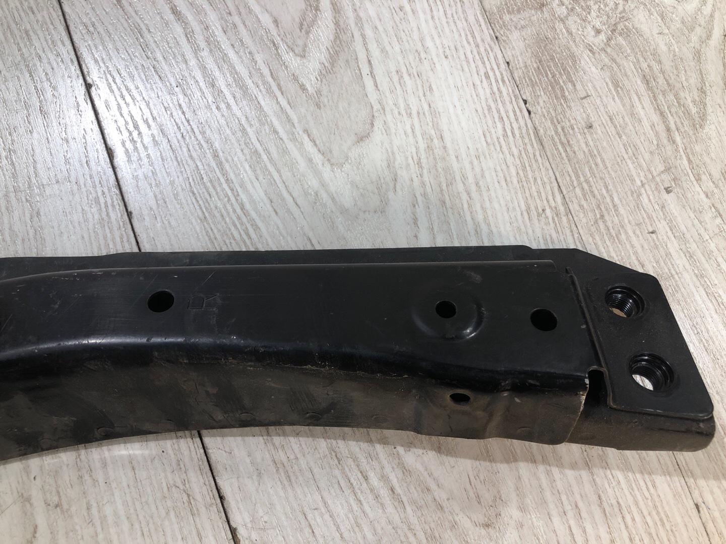 Кронштейн фары правый outlander 2014 GF7W 4J11 2.0