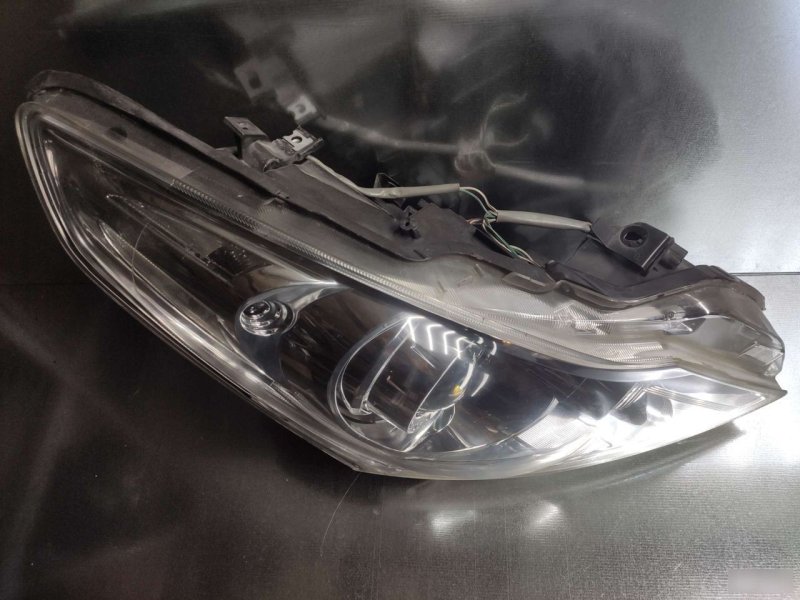 Фара правая G25 2006-2013 V37 Фара правая G25 2006-2013 V37