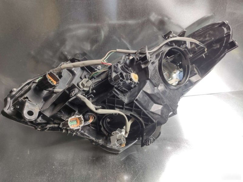 Фара правая G25 2006-2013 V37 Фара правая G25 2006-2013 V37