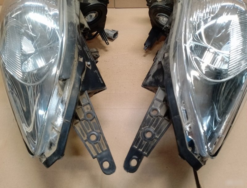 Фары ксенон адаптив передние QX50 J50