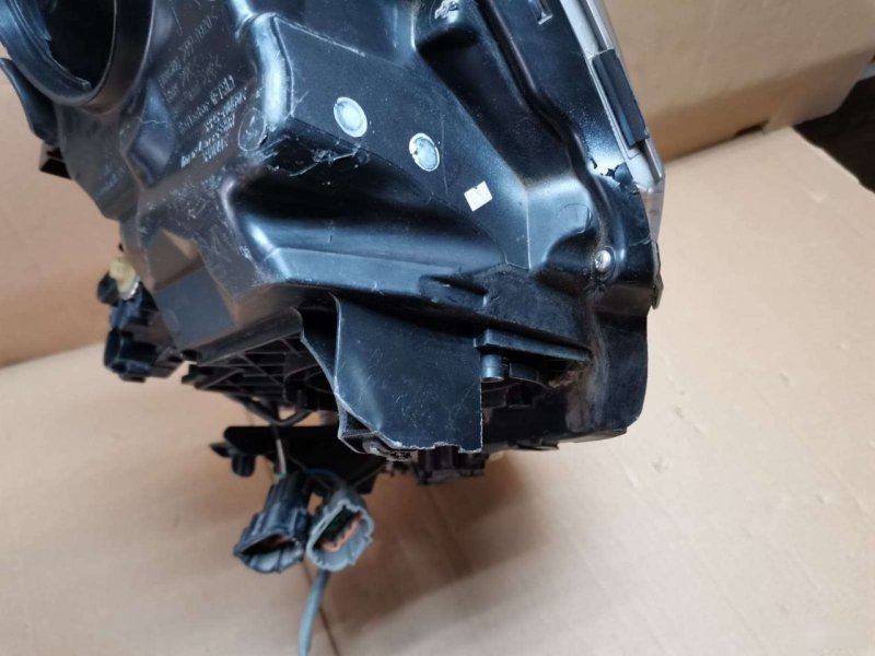Фара правая G25 2006-2013 V37