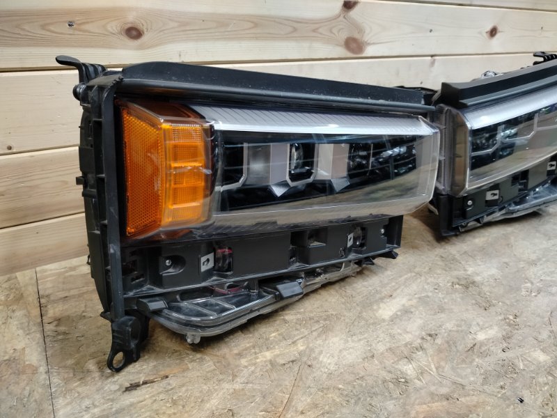 Фары светодиодные передние Toyota Land Cruiser Prado J250