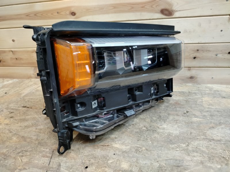 Фара светодиодная передняя правая Toyota Land Cruiser Prado J250