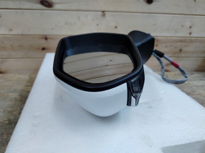 Зеркало боковое в сборе левое Camry 2023-н.в. XV80